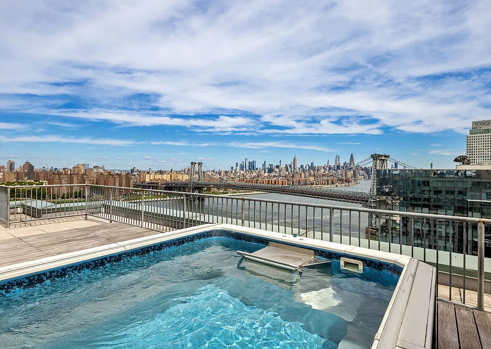 440 Kent Ave #3B