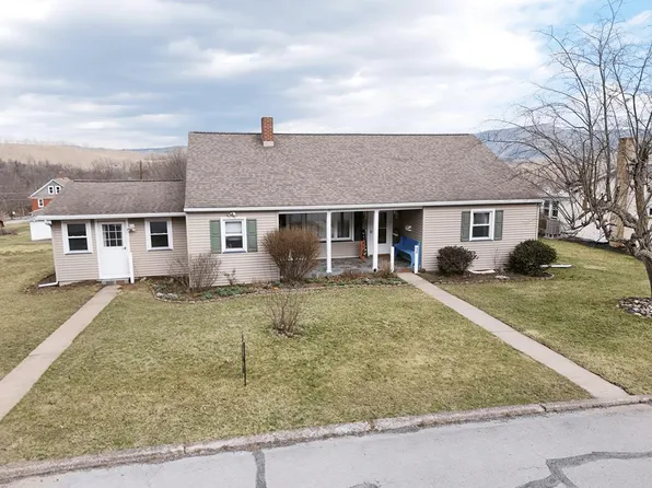 830 Sage Hill Dr, Williamsburg, PA 16693