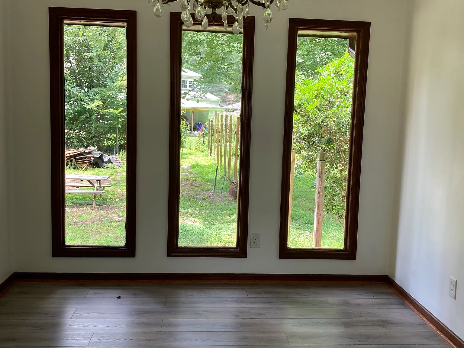 4 bed, 2000 sqft, $2,400 — Photo 3