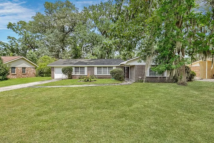 12473 Northwood Rd — Photo 1