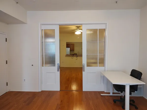 219 Montgomery Street image 7 of 12