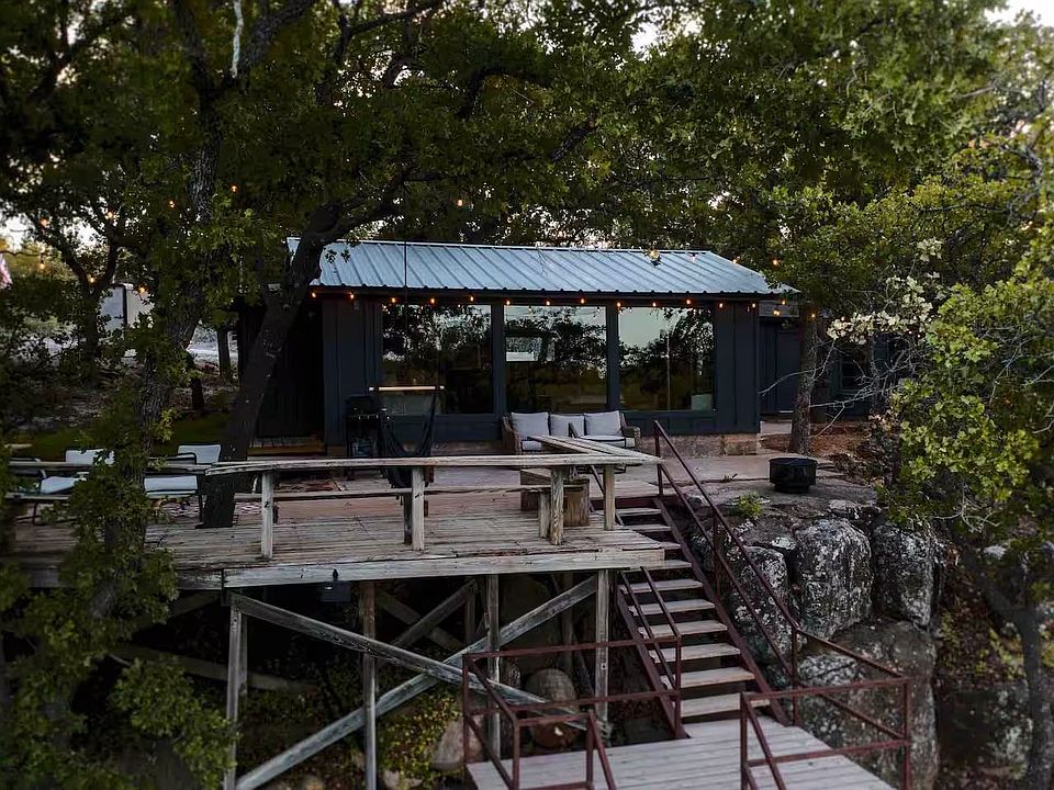 1st image of 501 N Shore Dr