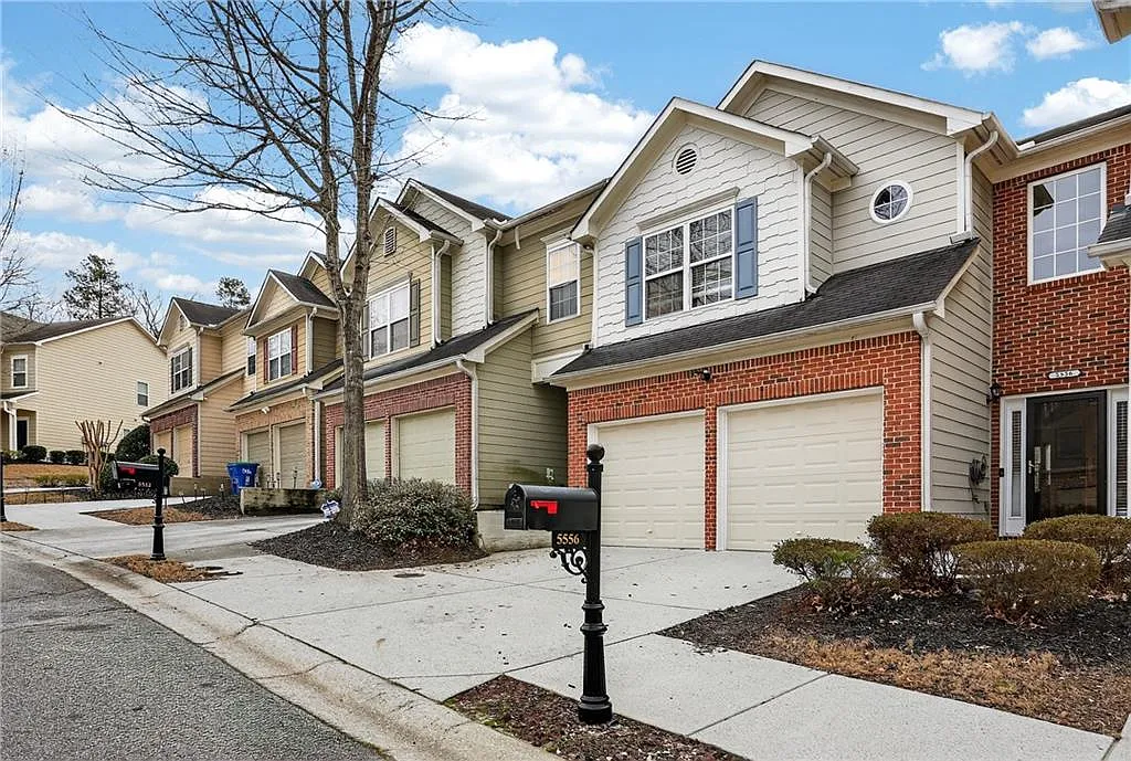 3 bed, 2.5 bath, 1783 sqft, $2,500 — Photo 2