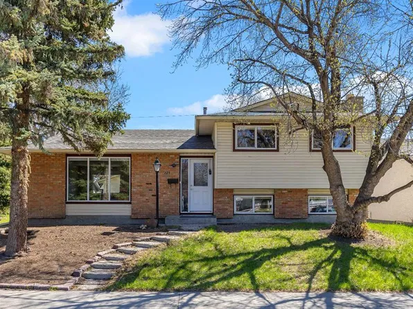 221 W Madeira Cres NE, Calgary, AB T2A 4N3