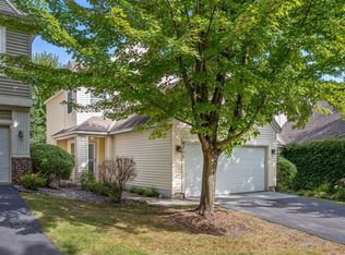 8711 N Bay Dr, Chanhassen, MN 55317