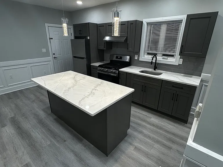 605 Madison Ave #1 — Photo 9