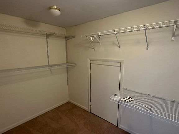 5th image of 224 S Center St #B