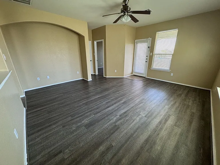 6406 Clear Brook Dr — Photo 12