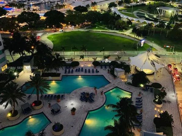 253 NE 2nd St, Miami, FL