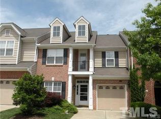 202 Chateau Pl, Chapel Hill, NC 27516