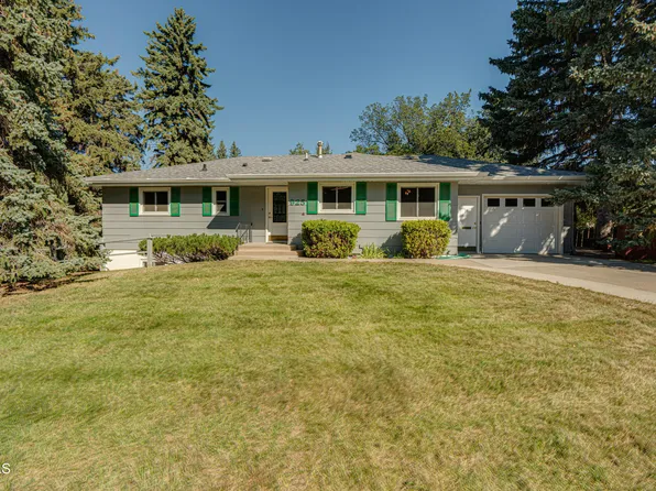 925 Arthur Dr, Bismarck, ND 58501
