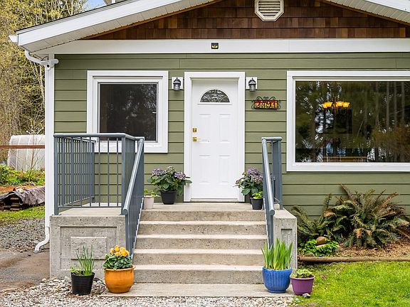 3rd image of 2491 Oakes Rd