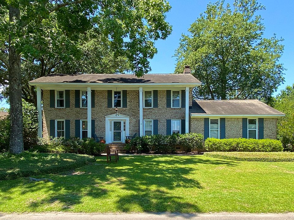 2nd image of 23 Brisbane Dr