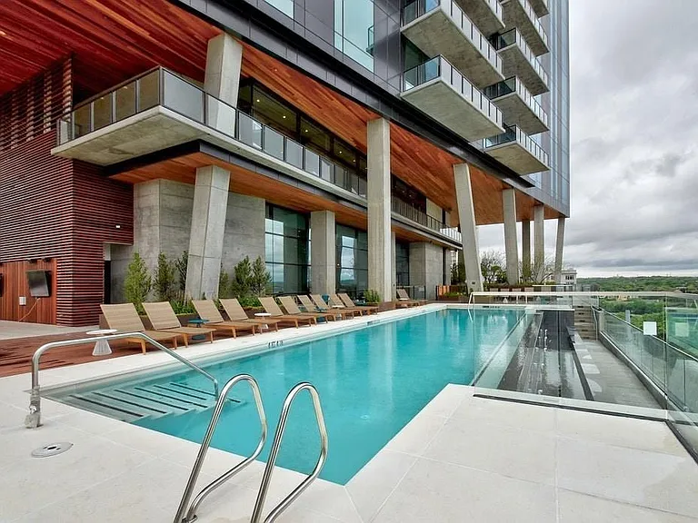 70 Rainey St #1409 — Photo 33