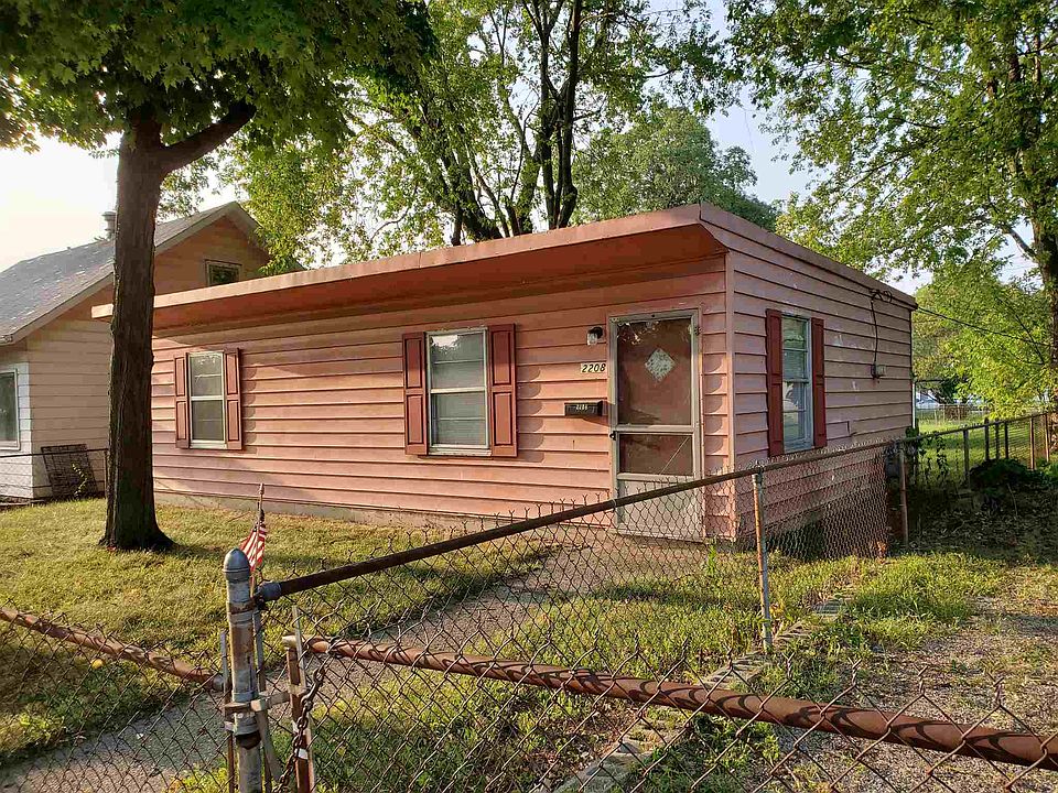 1st image of 2200 W 11th St