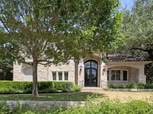 13 Radnor Dr, The Hills, TX 78738