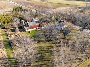 1996 Cedar Sauk Rd, Saukville, WI 53080