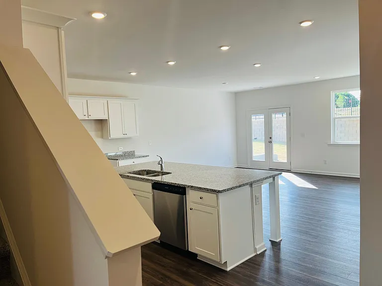 223 Banner Rd — Photo 3