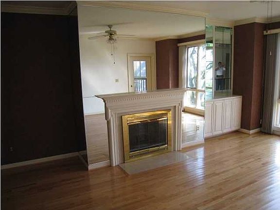 5th image of 1551 Ben Sawyer Blvd #C