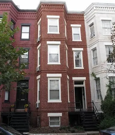 122 6th St NE #2