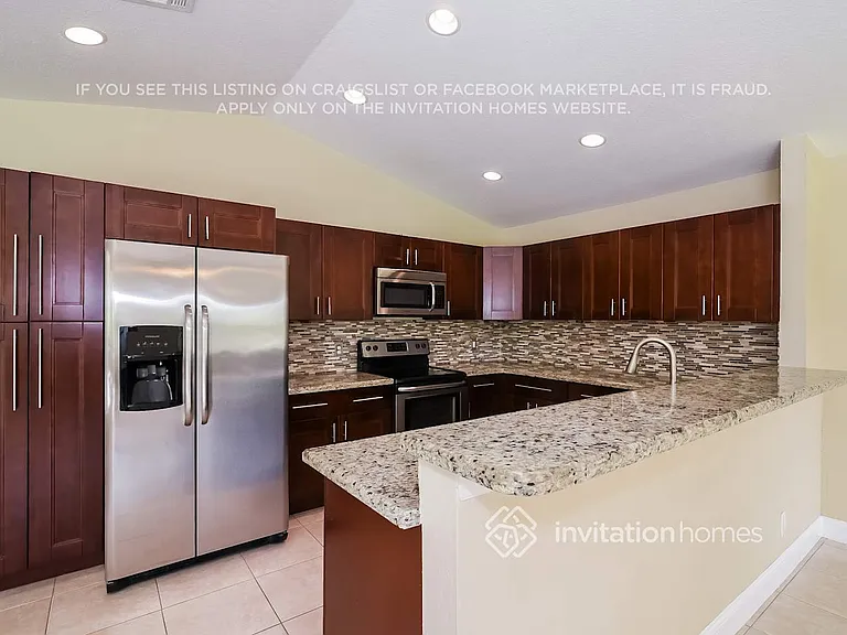 4645 NW 99th Ln — Photo 6