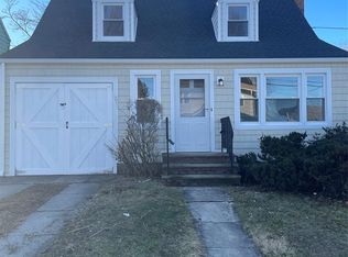 9 Pierson St, Bloomfield, NJ 07003