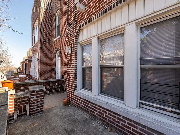 3rd image of 3133 82nd St