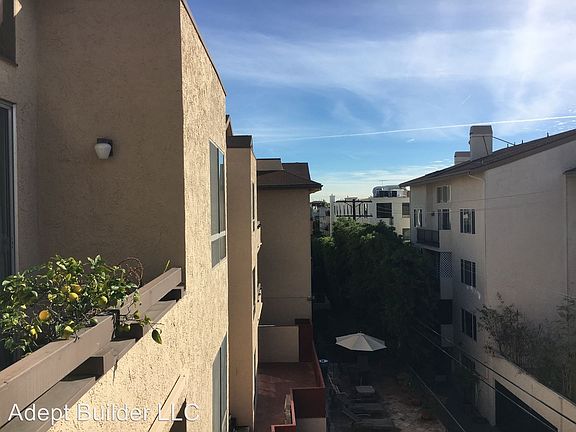 4th image of 1509 Greenfield Ave #Penthouse 6