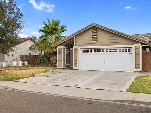 2nd image of 1555 Canyon Creek Dr