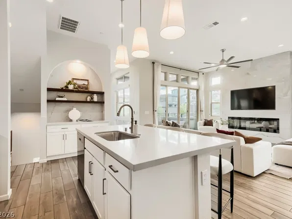 11821 Stone Run Ave, Las Vegas, NV 89138