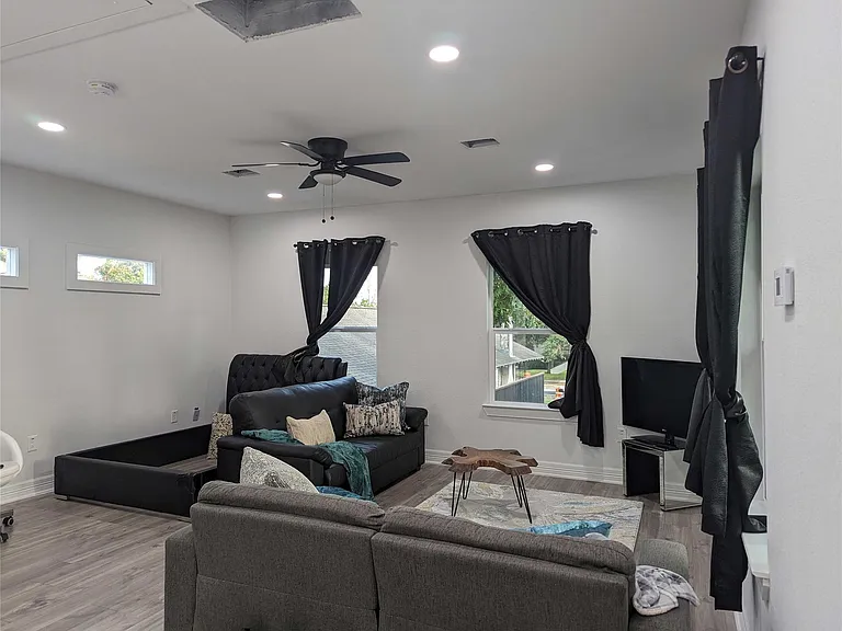 4711 Rusk St #A — Photo 3