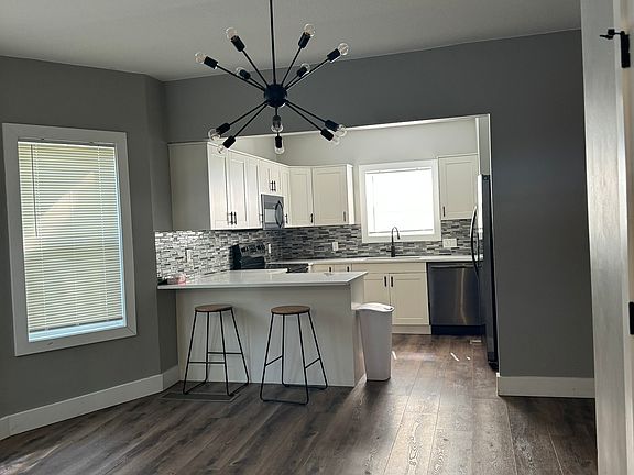2nd image of 1025 Exchange St