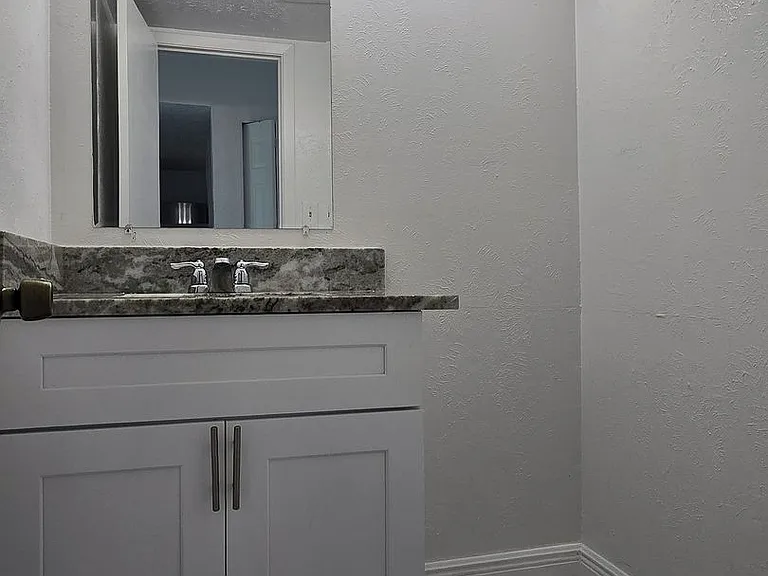 3904 Coronation Ct #402 — Photo 37
