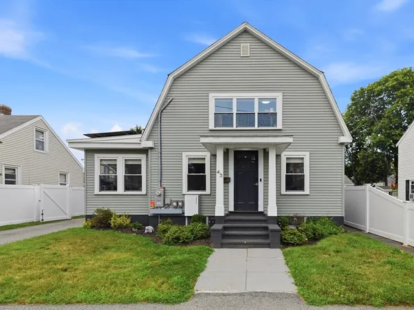 43 Standish St, Weymouth, MA 02191