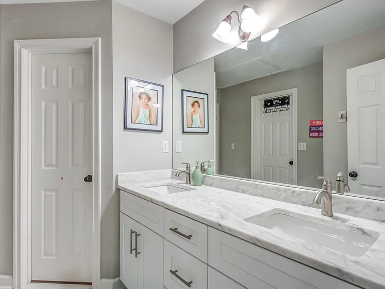 9401 Canabridge Dr — Photo 9