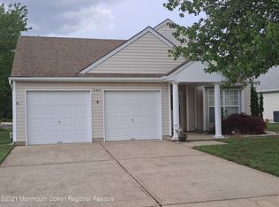 566 Waterford Dr, Manchester, NJ 08759