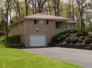 190 Killarney Rd, Wexford, PA 15090