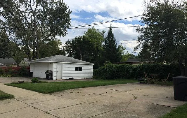 3722 Elmhurst Ave — Photo 9