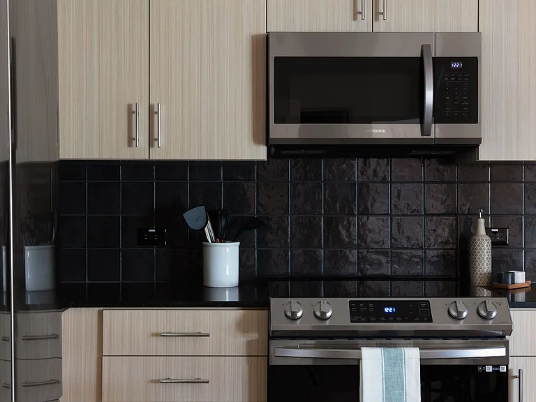 Station 16 Apartments — Photo 10
