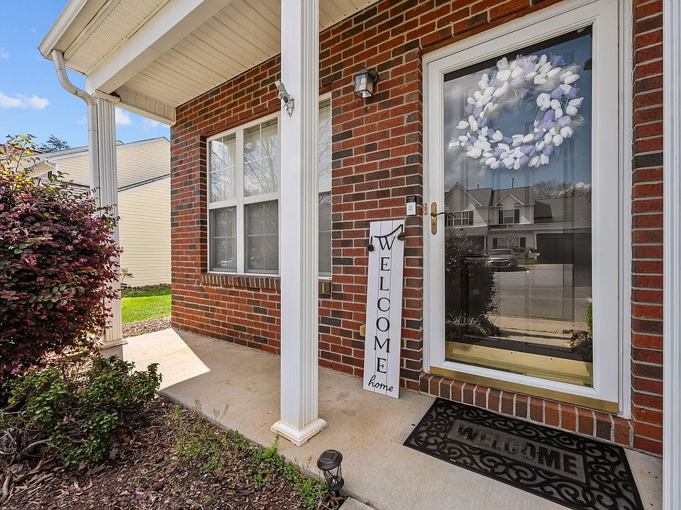 1st image of 1126 Oak Blossom Way