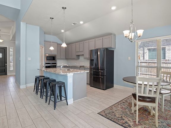 3rd image of 4002 Magnolia Ridge Dr