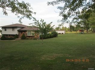 19522 Elder Rd, Lebanon, MO 65536