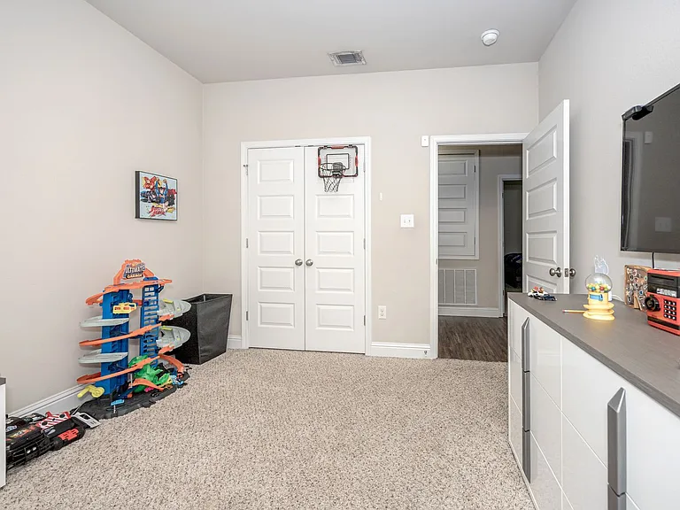 10630 Harvest Dr — Photo 36