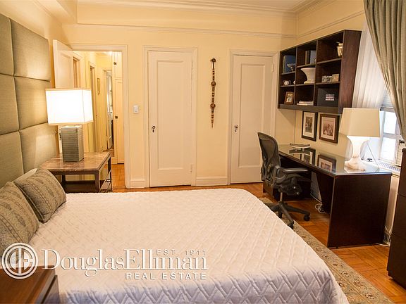 3rd image of 25 Central Park W APT 5W