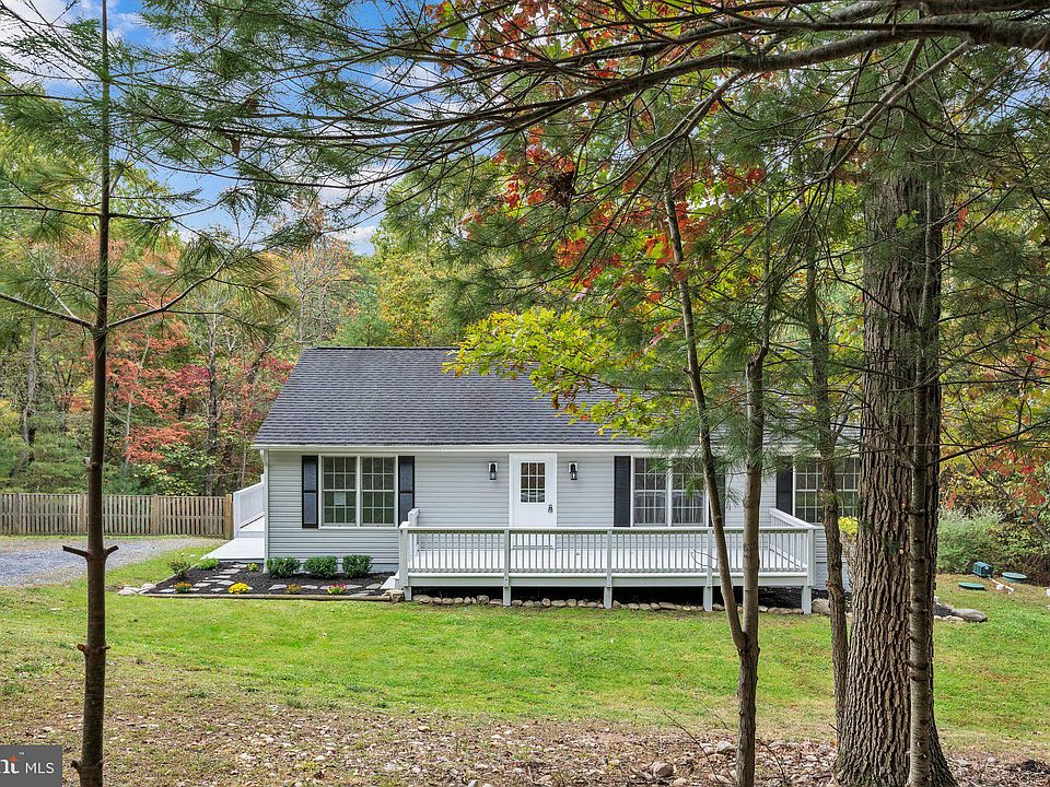 1st image of 156 Twin Oaks Dr