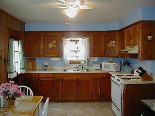 2nd image of 104 Maple St