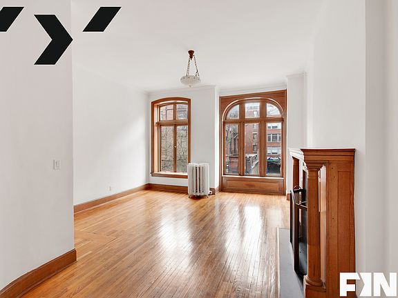 4th image of 30 W 105th St APT 2