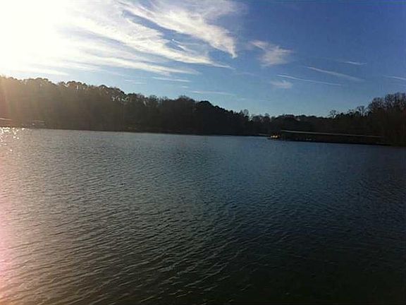 4th image of 231 Payton Duncan Dr