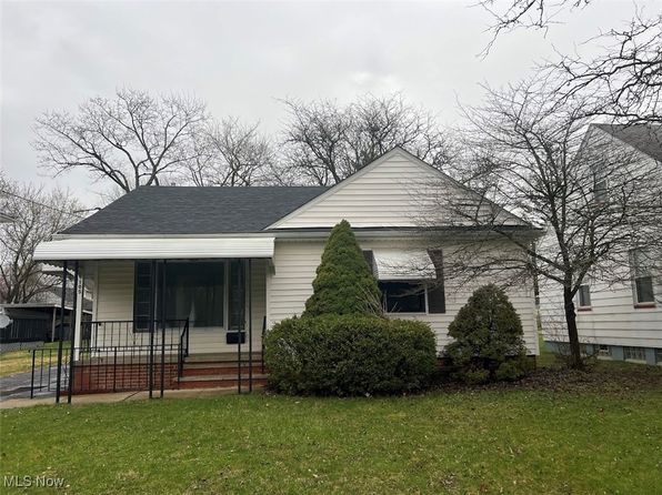105 Nordham Dr, Bedford, OH 44146