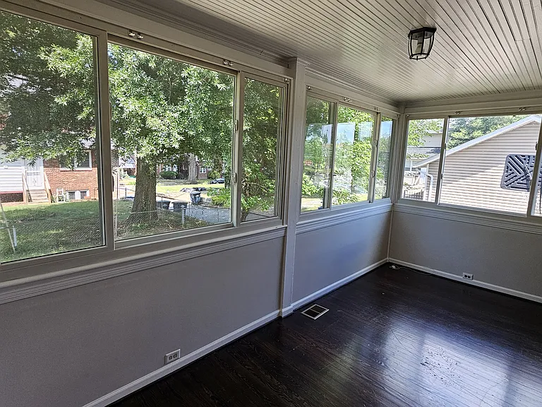 2215 32nd St SE — Photo 13